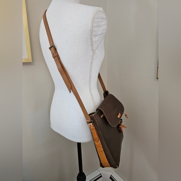 LANCEL Bucket Crossbody Shoulder Bag Made In Italy RARE - Picture 4 of 10